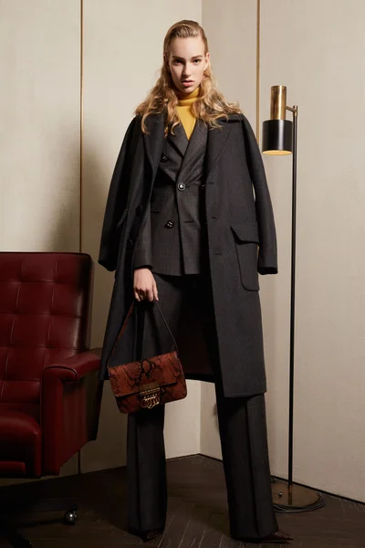 Look 50